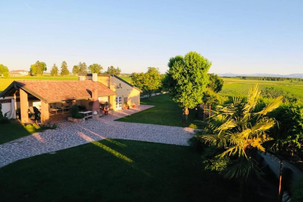 Villa La Casa Nei Campi Badia Pavese Exterior foto
